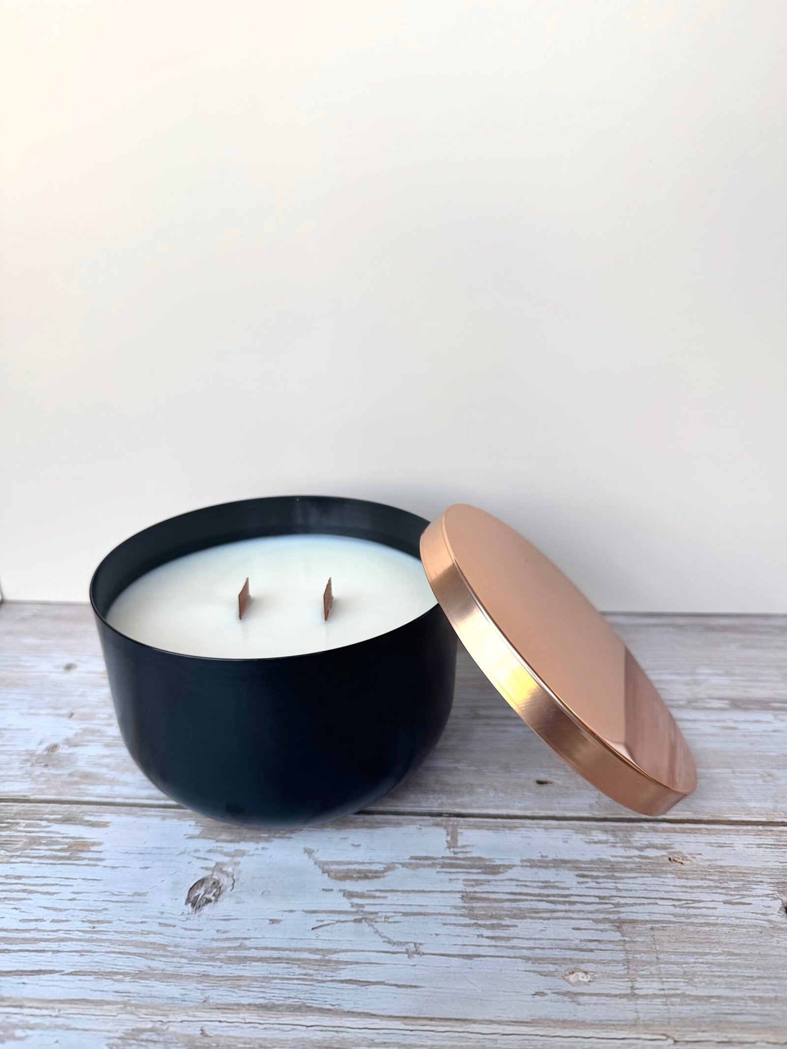 Large Black Luxury Candle Vessel 19oz - Image 2