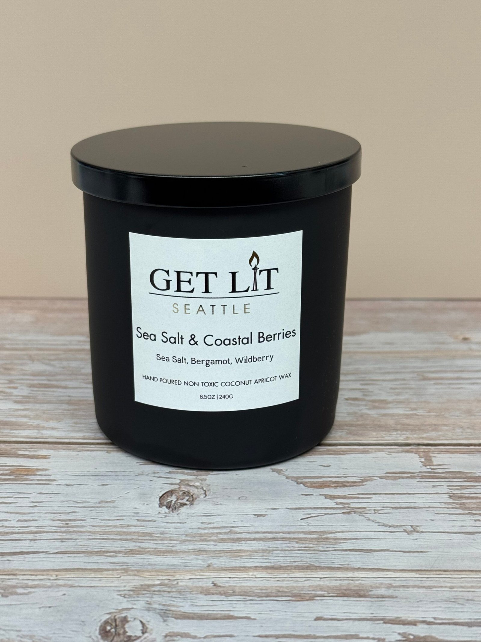 Sea Salt & Coastal Berries Candle Black - Seasonal