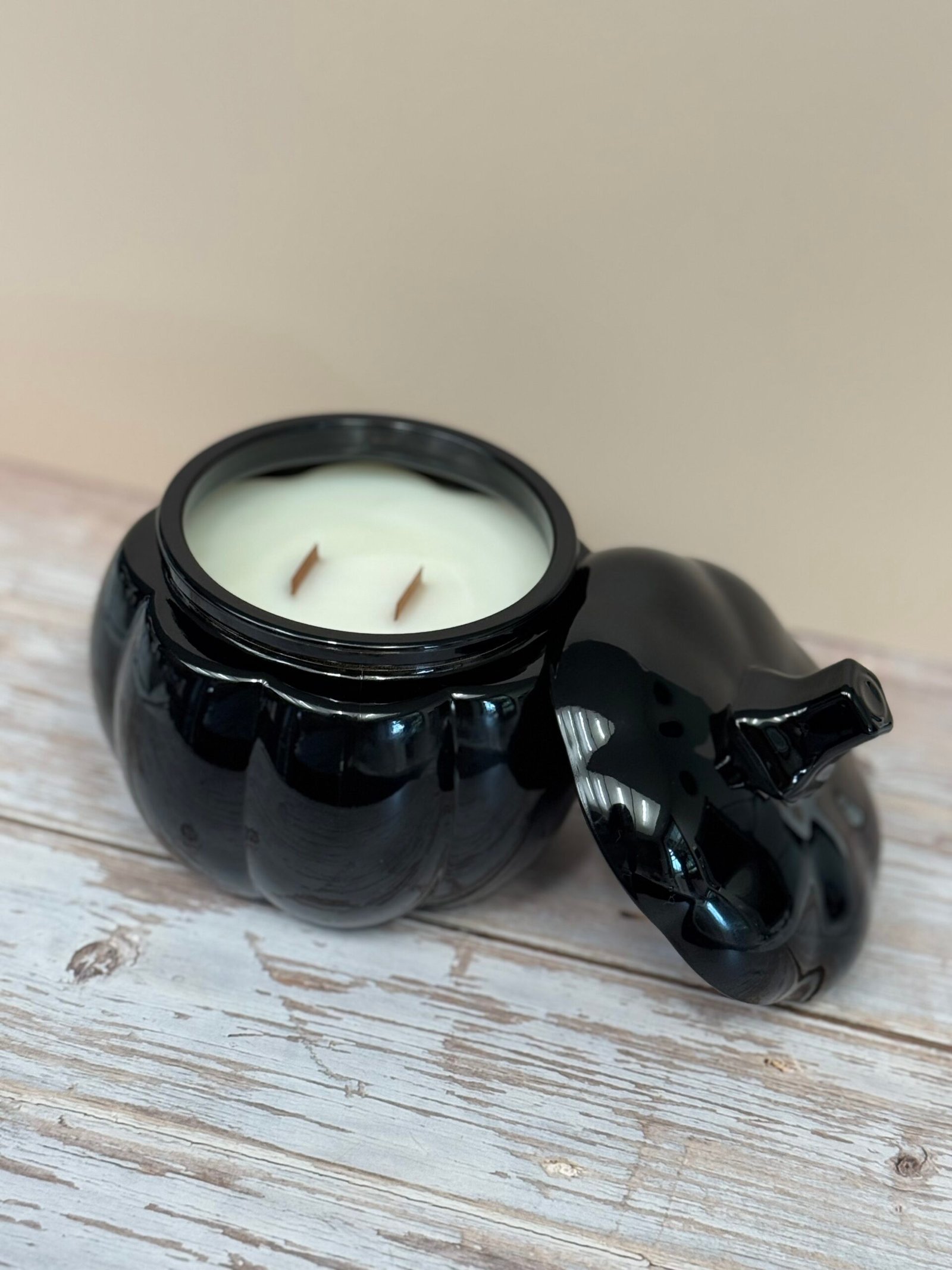 Black Pumpkin Candle - Image 3